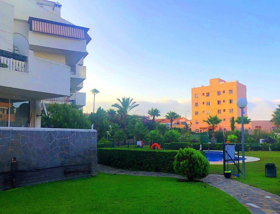 Seaview Apartment With Great Amenities & Facilities Бенальмадена Экстерьер фото